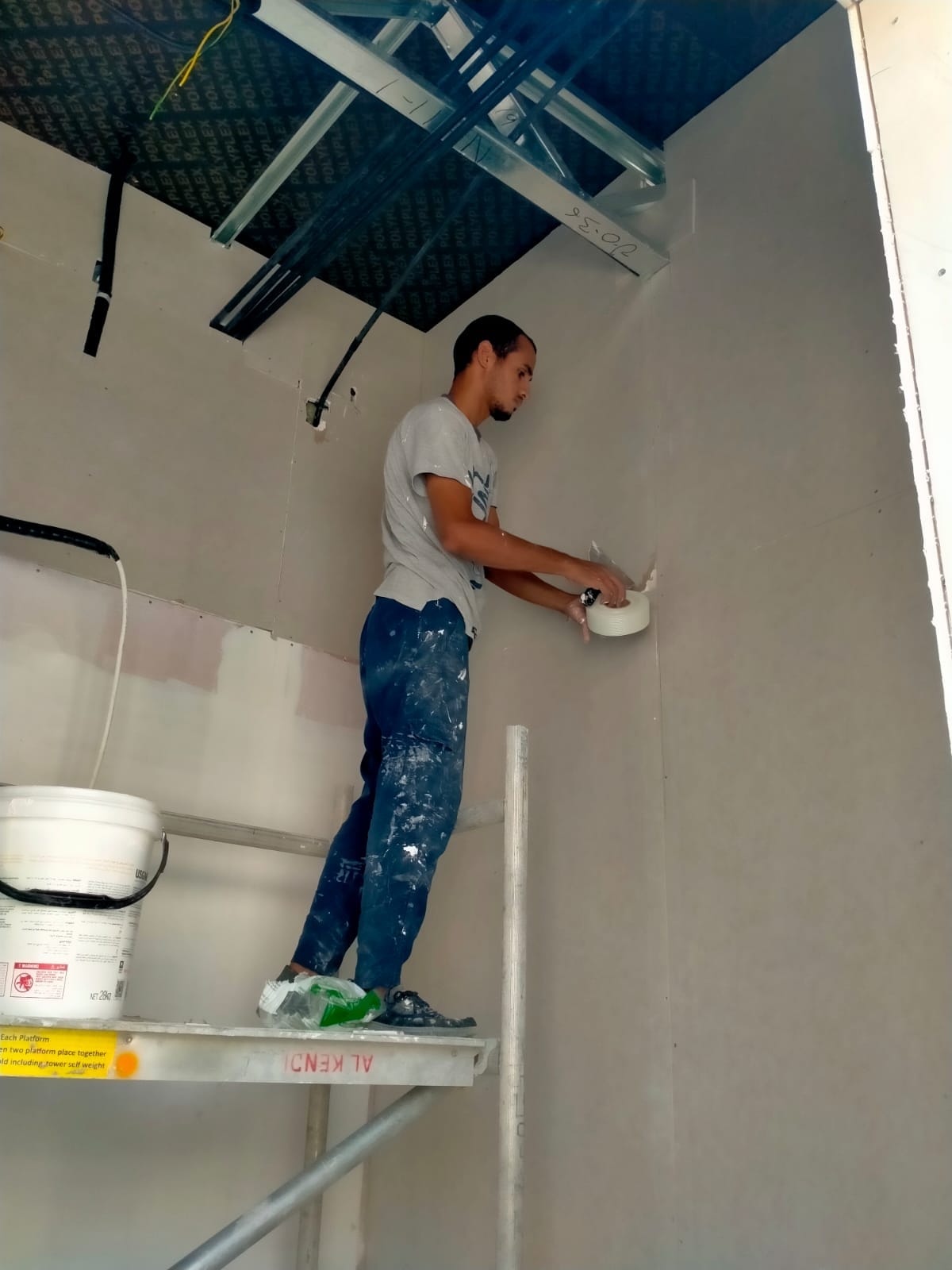 صباغ في أبو ظبي