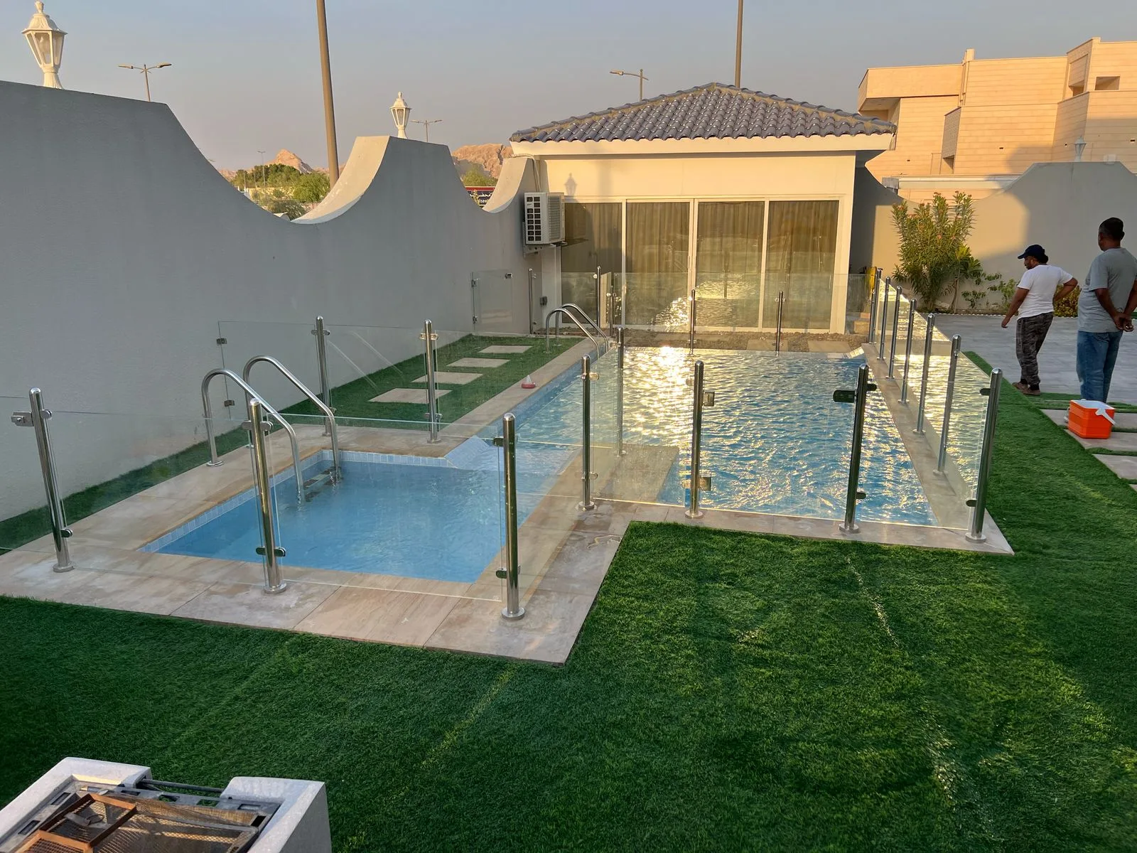 بناء مسابح في دبي – 0557261191